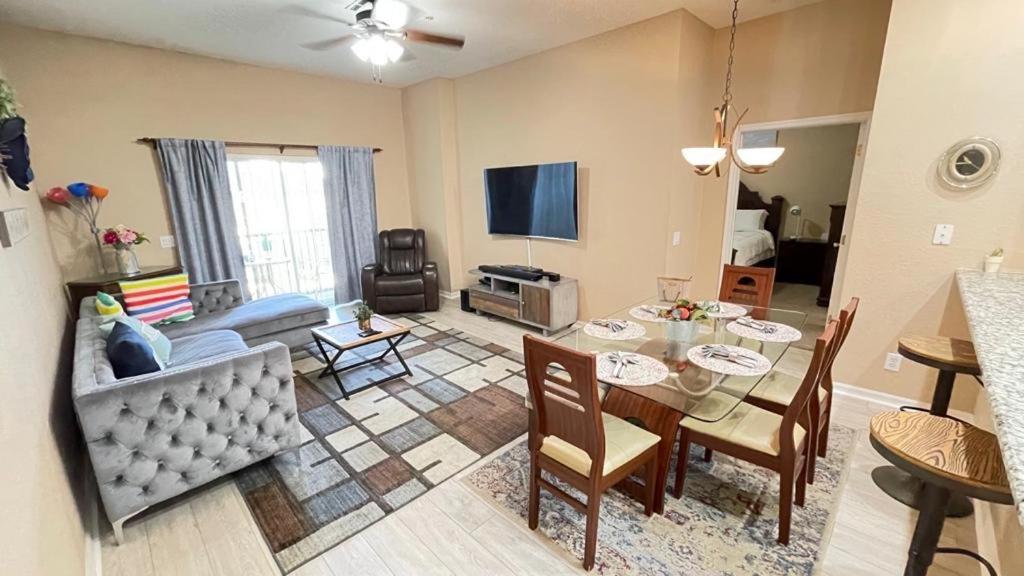 Beautiful 3 Bedroom Apartment minutes from Disney! Kissimmee Extérieur photo