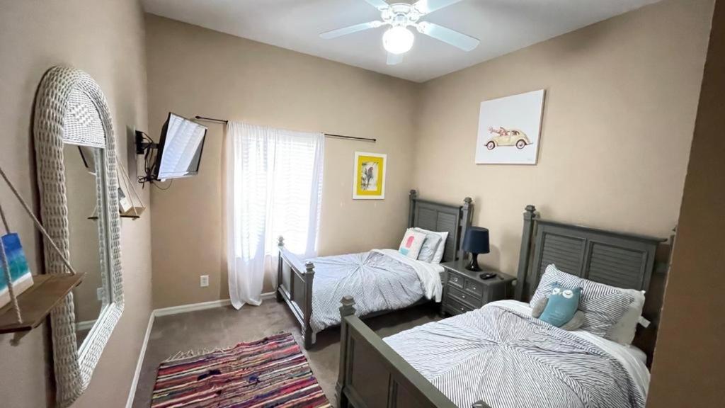 Beautiful 3 Bedroom Apartment minutes from Disney! Kissimmee Extérieur photo